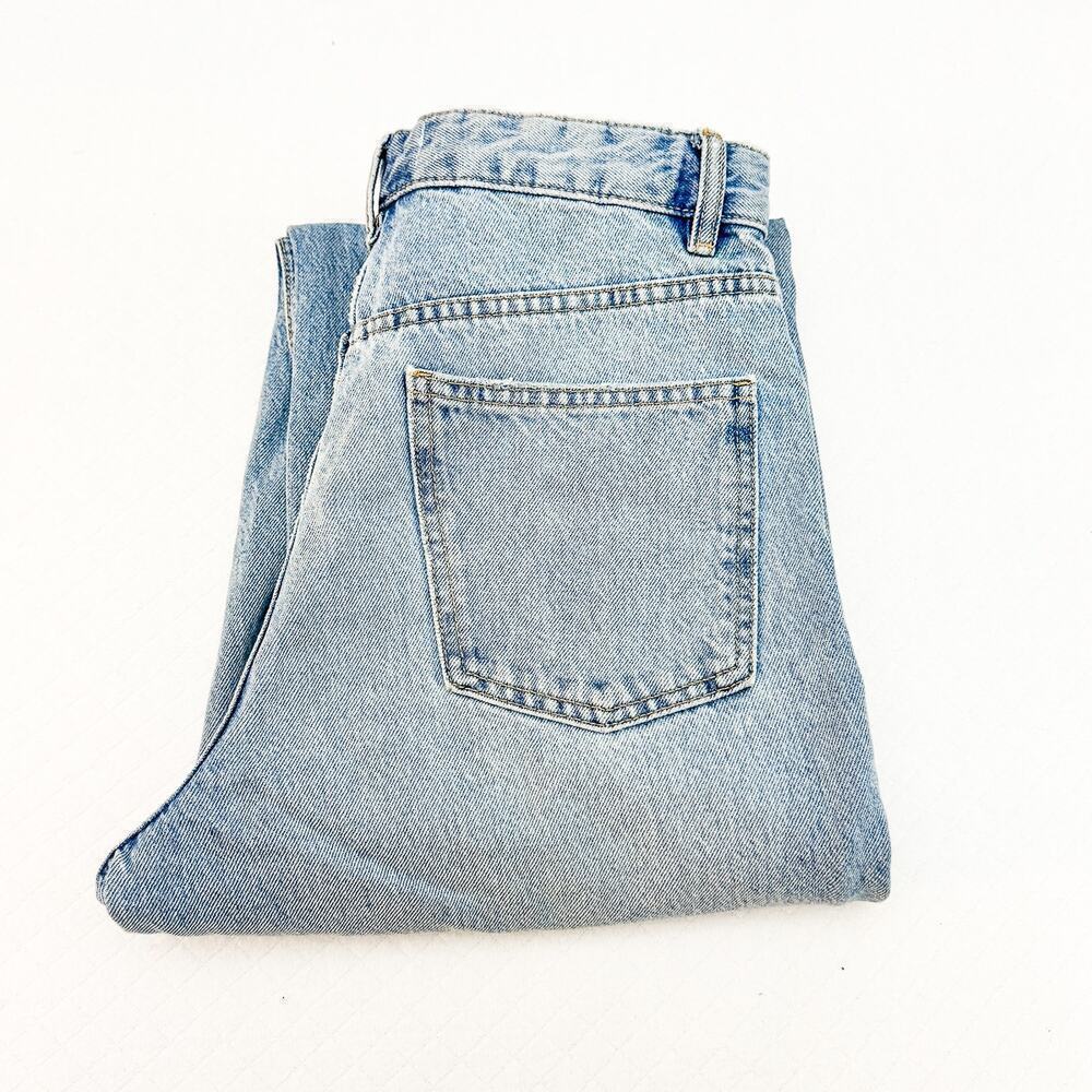 Zara Light Wash Ripped Denim Jeans Raw Hem Ripped Throughout Size 6